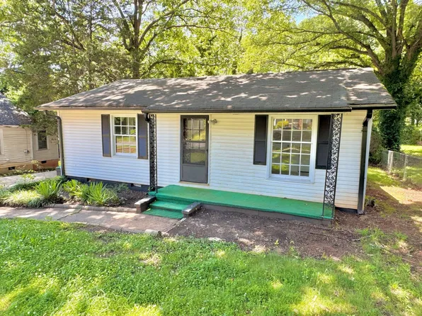 1118 Caldwell St, Statesville, NC 28677