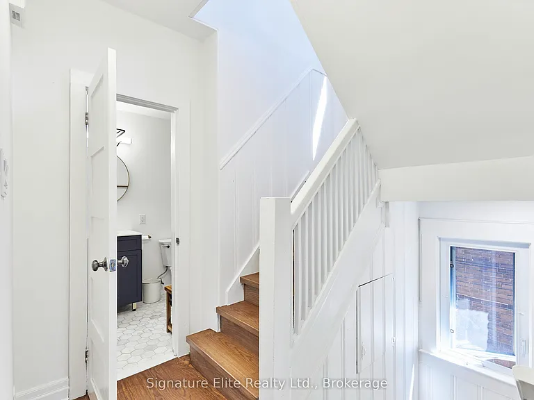 124 Geoffrey St #UPPER — Photo 26