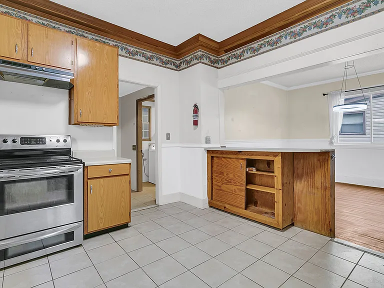 1195 King St — Photo 12