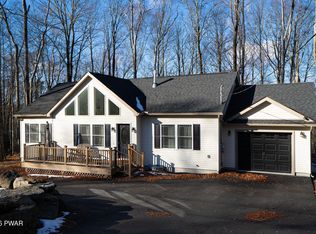 479 N Gate Rd, Lake Ariel, PA 18436