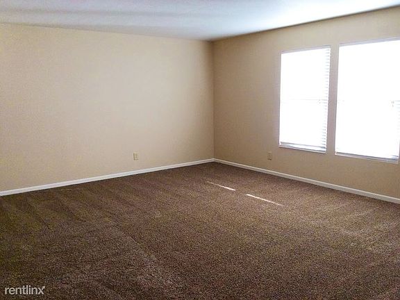 91900125_711-cross-wind-drive_greenwood_in_2016_4