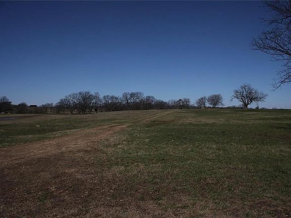 3rd image of 425 County Road 278