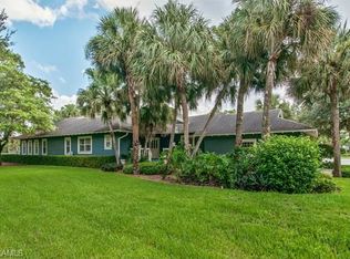 2 Golf Cottage Dr, Naples, FL 34105