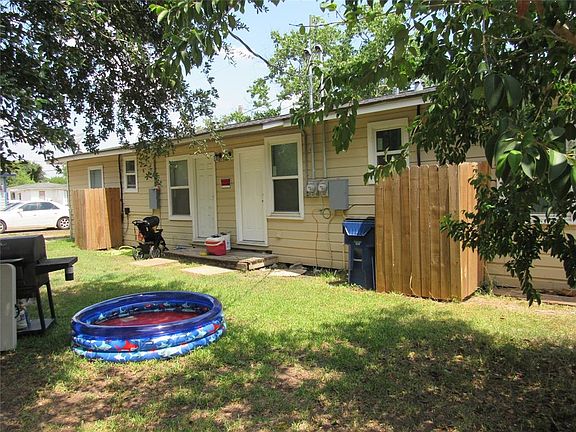 3rd image of 1307 W 10th St #1309