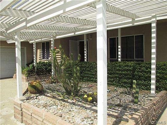 3rd image of 3529 Modesto Dr