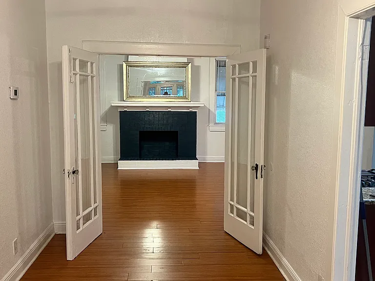 3538 Franklin Ave — Photo 6