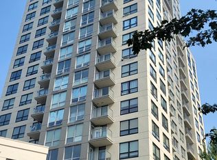 3663 Crowley Dr #302, Vancouver, BC V5R6H4