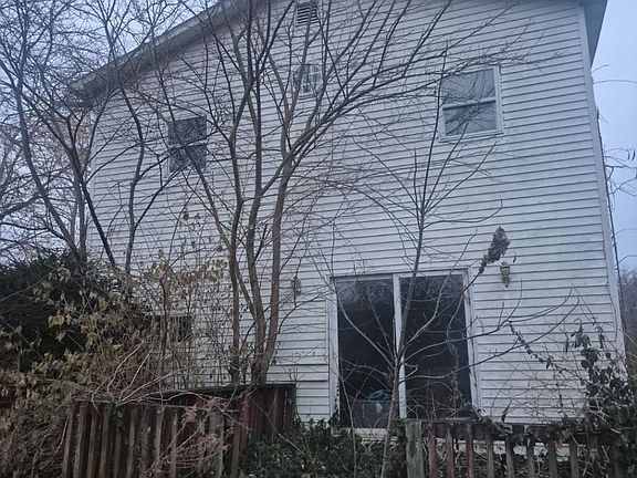 3rd image of 408 Dubois St