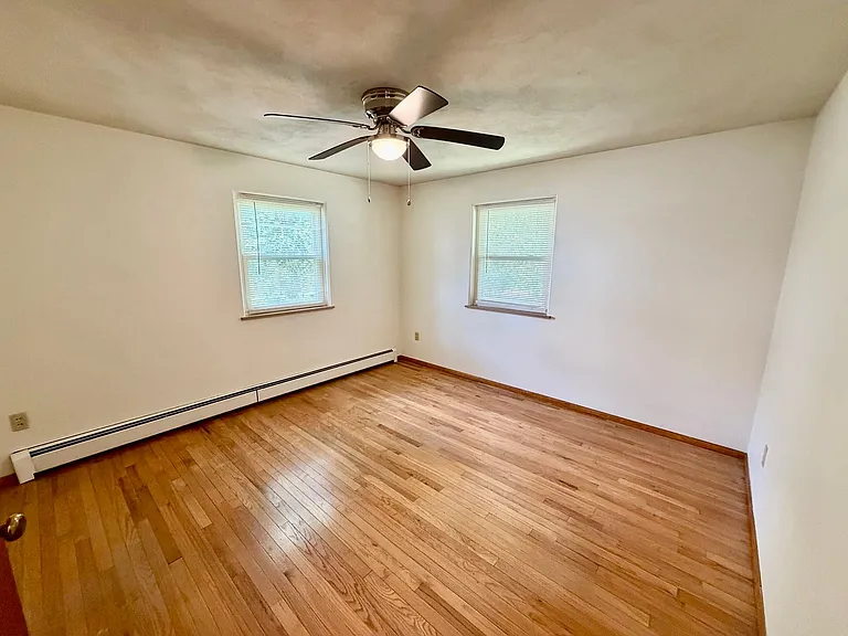 301 N. Main — Photo 9