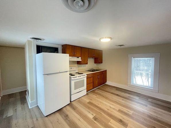 98 Main St #2