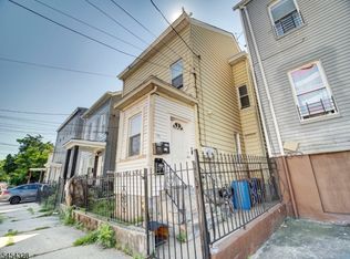 39 Hillman St, Paterson City, NJ 07522