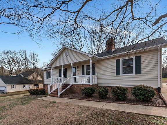 3rd image of 3401 Peppercorn Ct