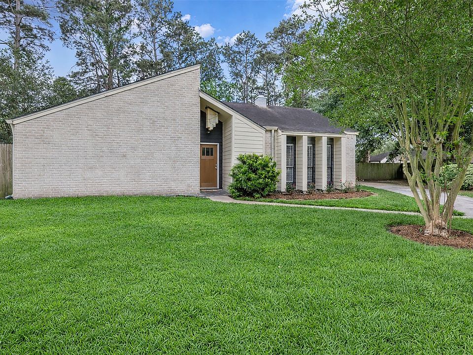 1st image of 25703 Old Carriage Ln
