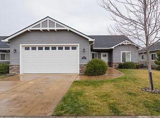 203 Skyhawk Dr, Eagle Pt, OR 97524