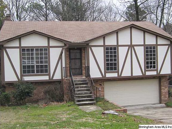 2nd image of 1813 Lyle Dr