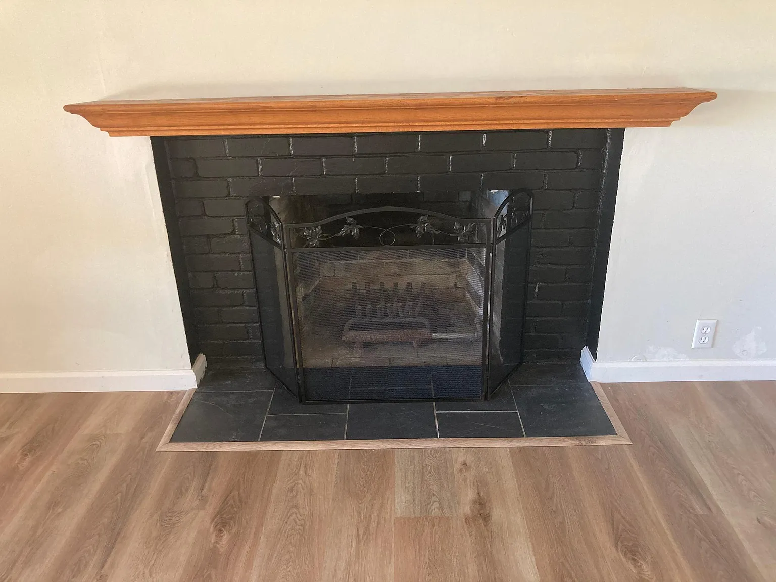 1816 Pomona Dr — Photo 3