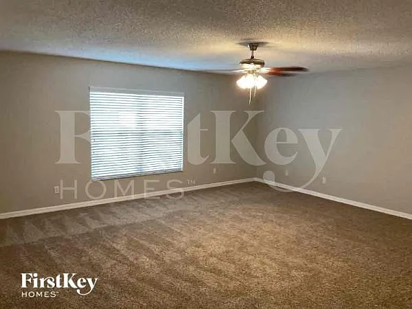 207 Willowbay Ridge St — Photo 5