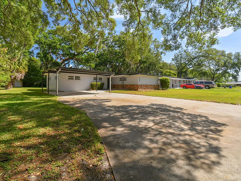 535 W Palmeden Dr — Photo 42
