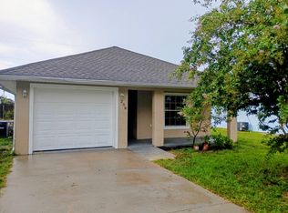 208 14th St SW, Vero Beach, FL 32962