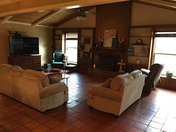 4th image of 703 Texas St #155