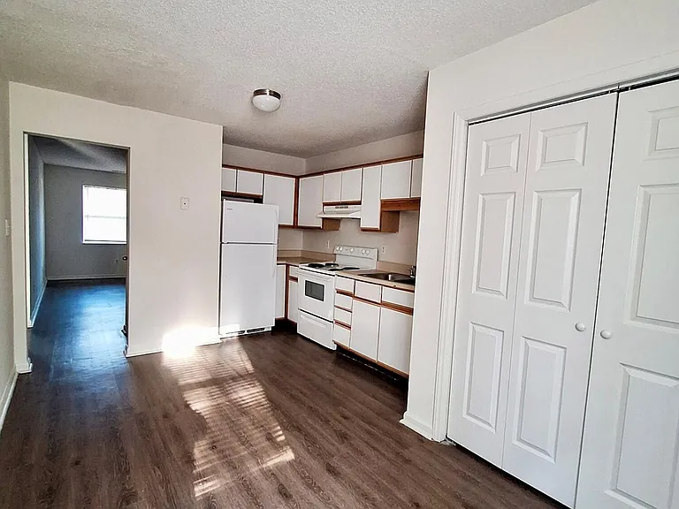 3005 Caldwell Ct #11 — Photo 4