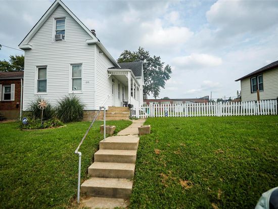 768 Pardella Ave, Saint Louis, MO 63125