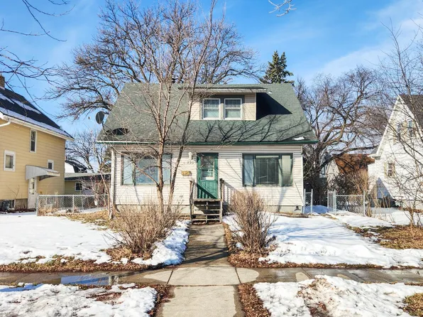 820 11th St N, Fargo, ND 58102