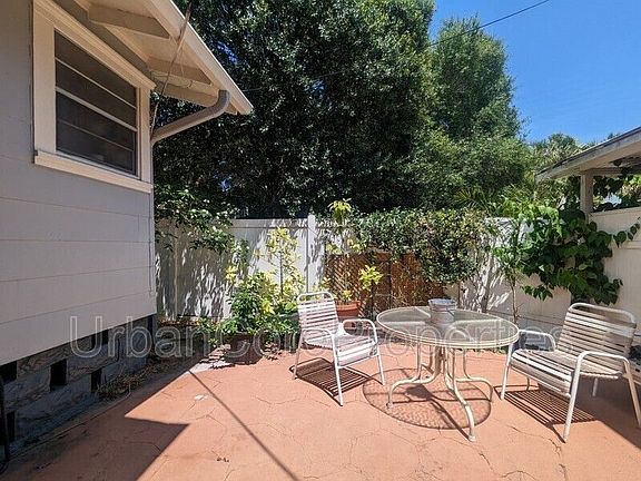 2nd image of 144 7th Ave N APT 3