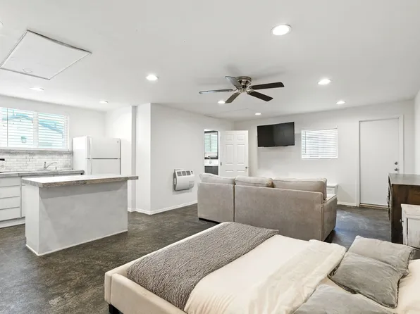 835 Dewitt Ave #B, Encinitas, CA 92024