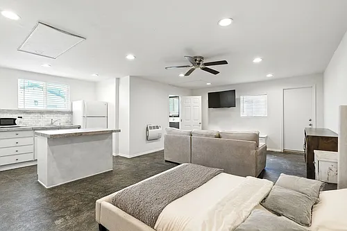 835 Dewitt Ave #B Photo 1