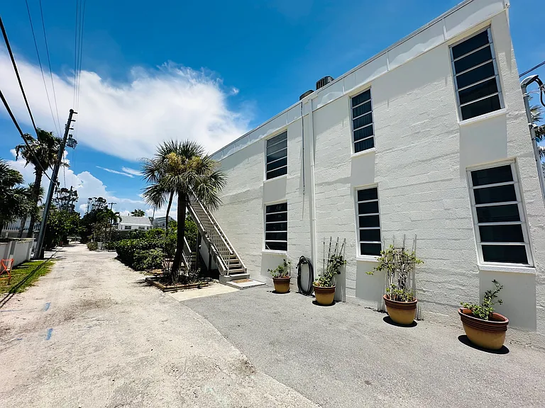 108 14th Ave #2 — Photo 34