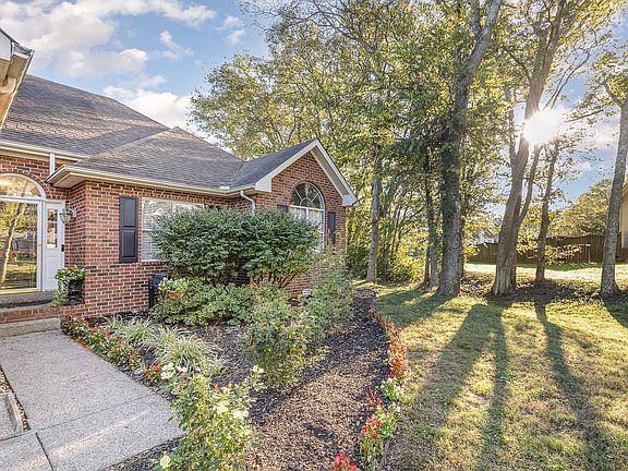 4th image of 2717 Camden Ct