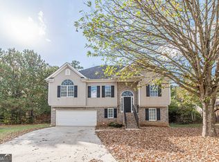 6781 Oakleigh Ct, Rex, GA