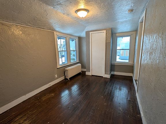 5th image of 146 Pine St #2B