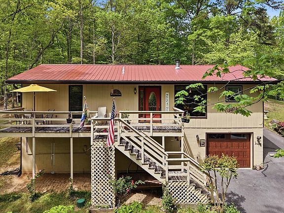 2nd image of 2931 Mountain Blvd