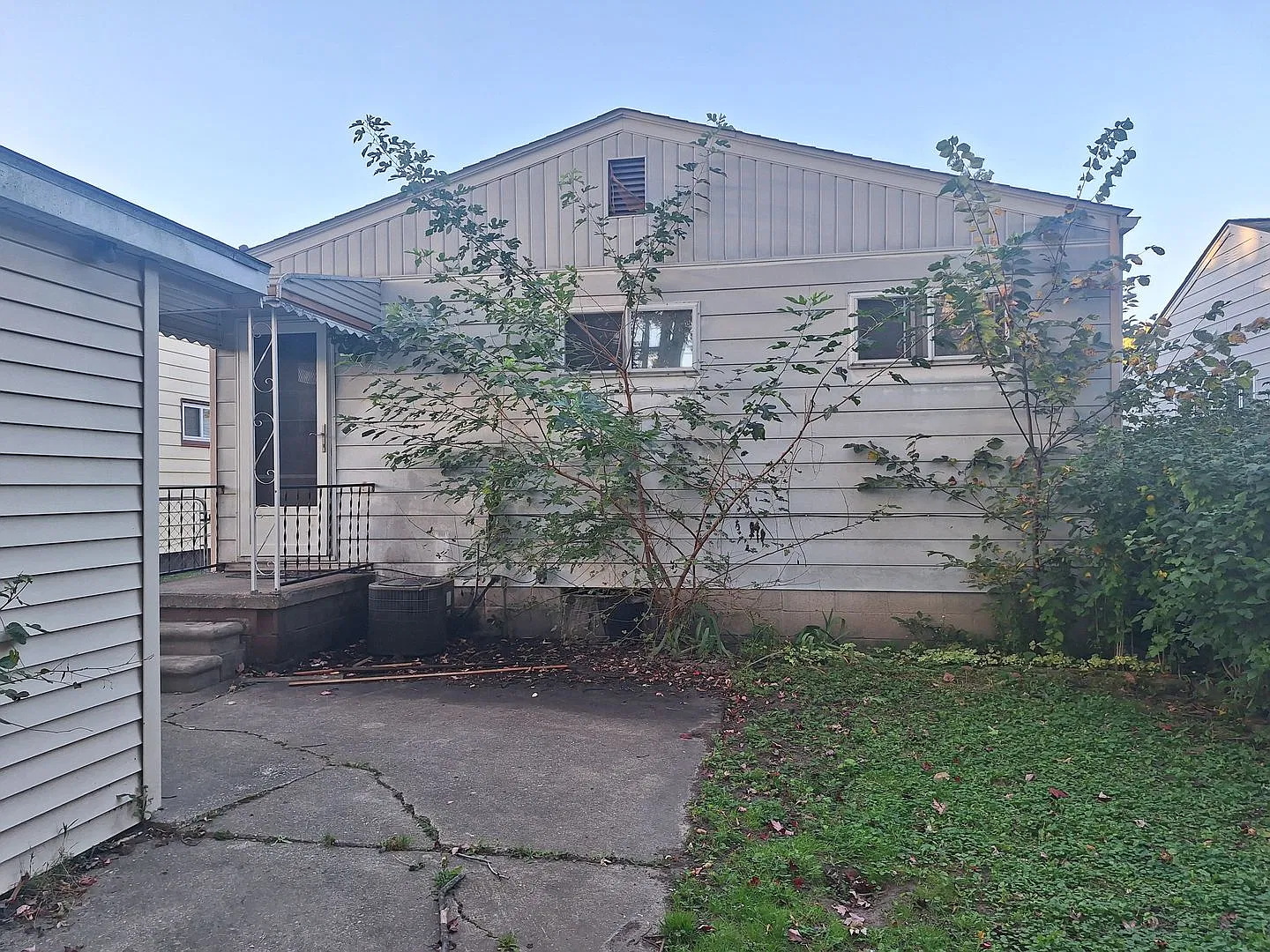 Charming 2 bedroom Warren home — Photo 2