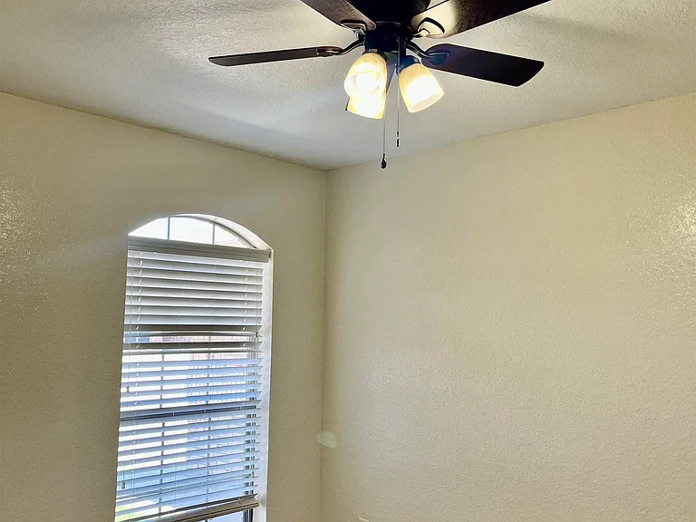 5440 Carlson St — Photo 14