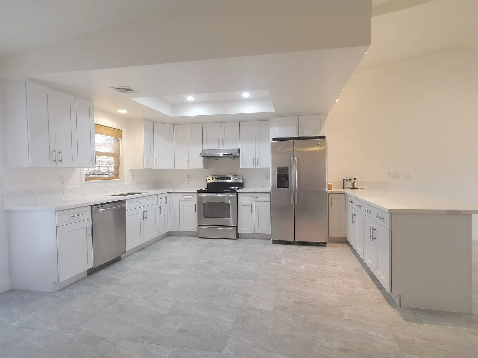 3 bed, 1649 sqft, $2,950 — Photo 2