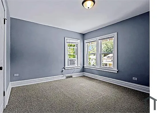 443 N Hinkley Ave — Photo 5