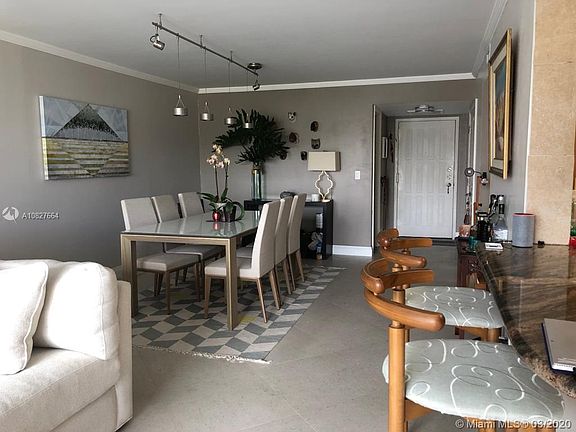 4th image of 200 Leslie Dr APT 908