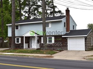1310 Sparrow Rd, Chesapeake, VA 23325