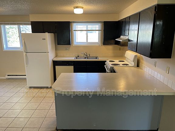 5th image of 4951 Basswood Dr