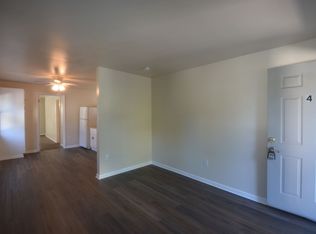 421 N Broad St APT 4, Middletown, DE 19709
