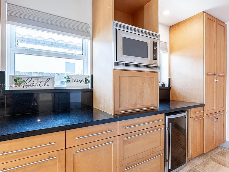 1430 Stillwater Dr — Photo 16