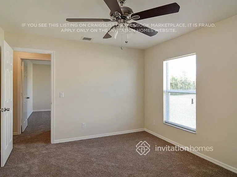 2090 SW Capeador St — Photo 10