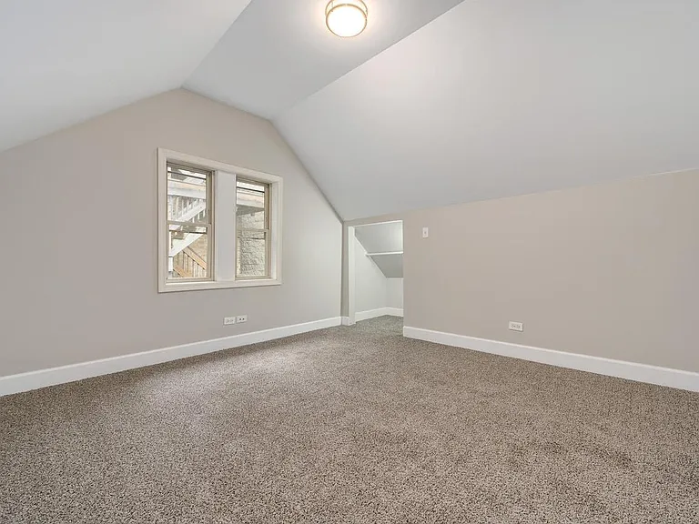 1847 W Armitage Ave #3R — Photo 10