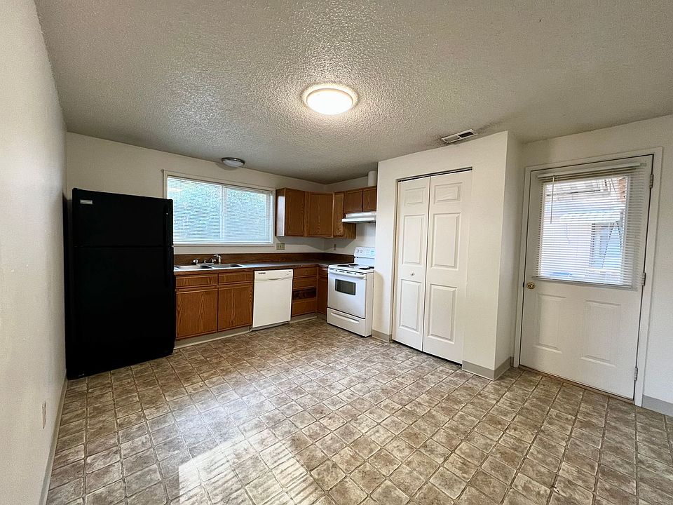 30353037 Kane Street Apartment Rentals Klamath Falls, OR Zillow