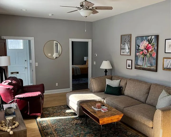 2102 N Cambridge Ave #2102 — Photo 3