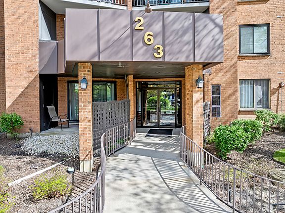 5th image of 263 S Clubhouse Dr Unit 214