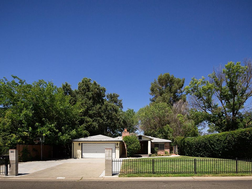 2nd image of 6725 Lincoln Oaks Dr